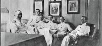 Valkyriens officerkorps. Som nr. 3 fra venstre ses premierl  jtnant Holger Emil Foss